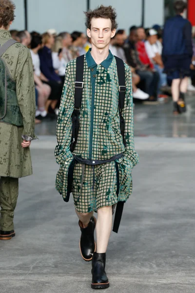 Look 35